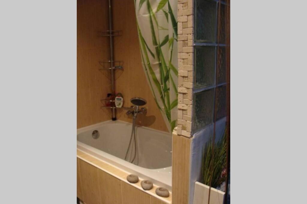 Sur Roya Apartment